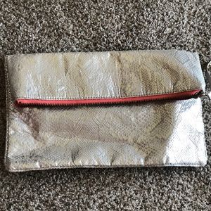 Metallic Clutch